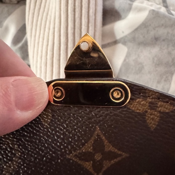 Louis Vuitton Pochette Metis - Picture 11 of 15